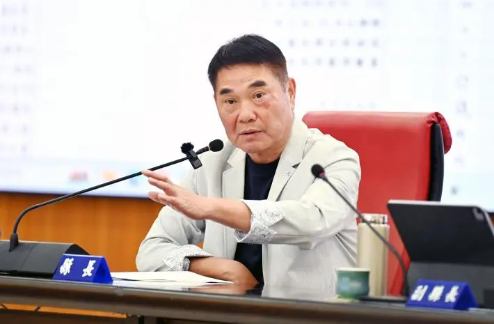 苗栗草莓農憂「種苗法」挨罰30萬!縣長鍾東錦急令農業處下鄉釋疑