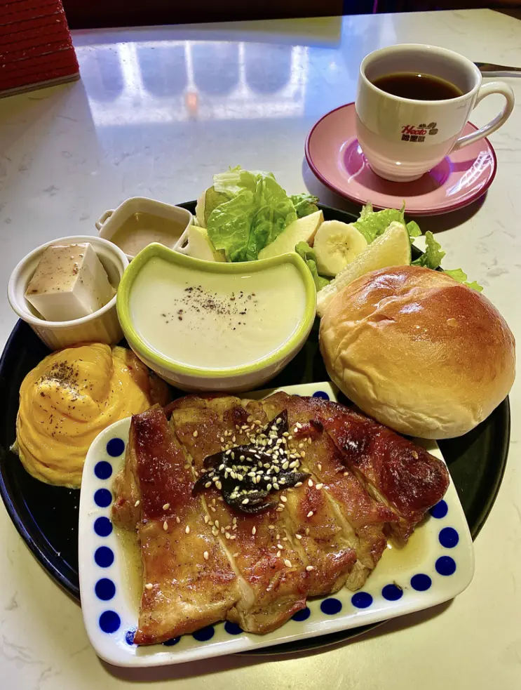 UniLife 網友分享「食萬伏特2.0」初體驗,童話風設計吸引聚會打卡