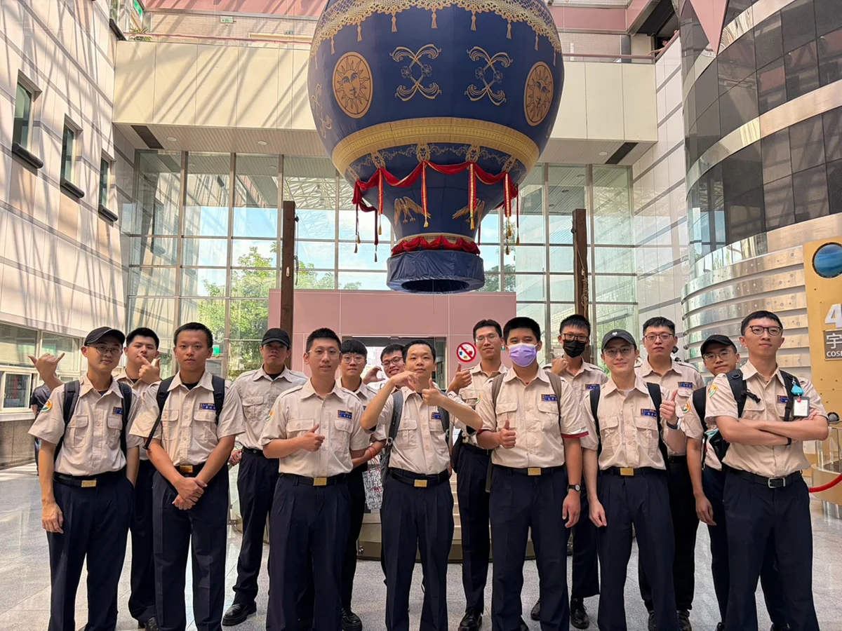 院生一句「我不記得你名字但謝謝你」!北市15位替代役男伴遊天文館超催淚