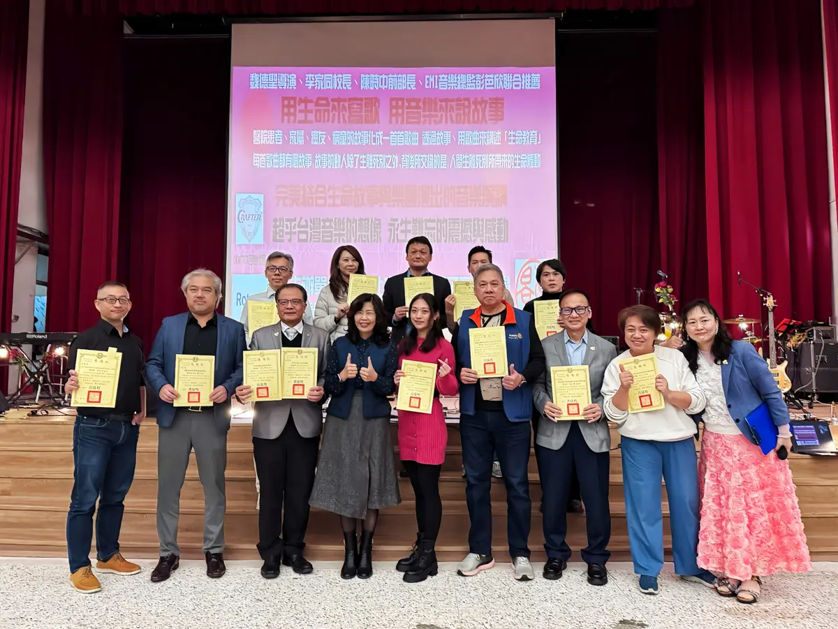 搖滾樂團開進景美女中!急診醫師用音樂療癒千名師生心靈