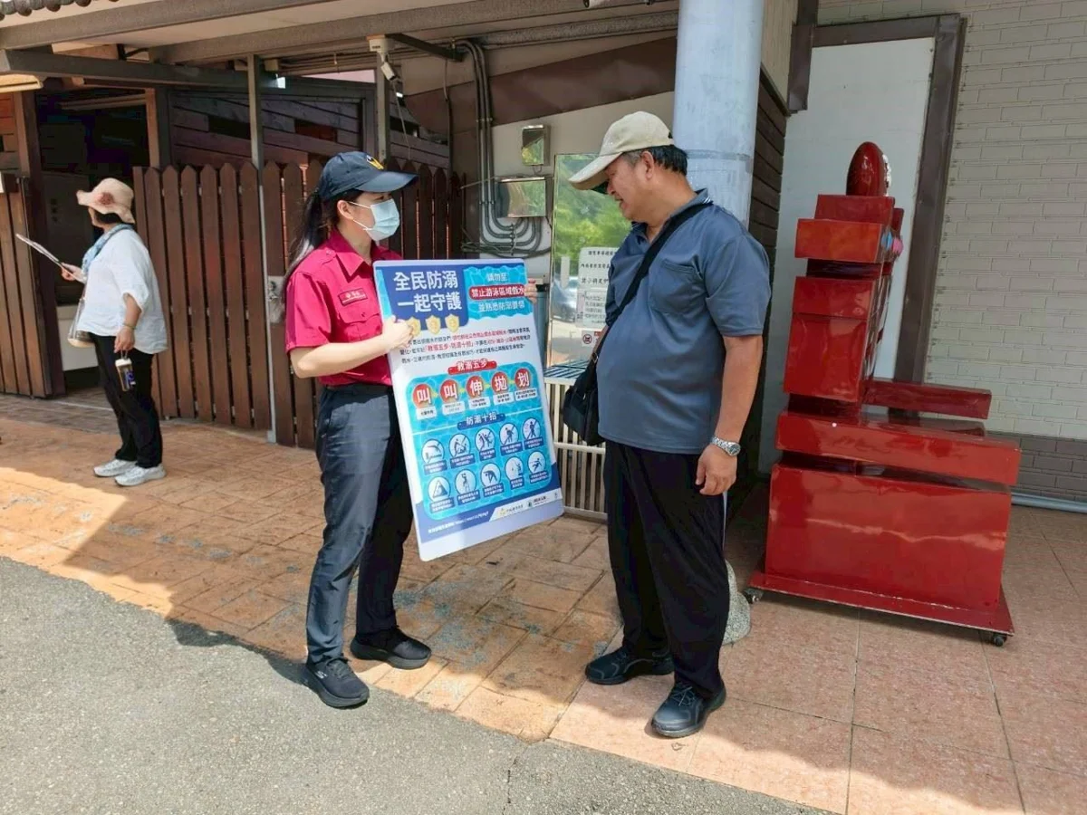 炎夏戲水安全第一!苗栗卓蘭消防隊傳授「救溺5步驟」防悲劇
