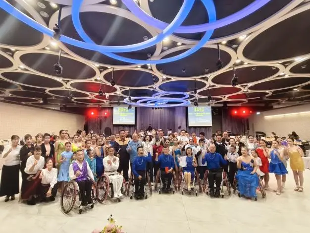 舞動生命!苗栗輪椅舞賽200人齊聚,副縣長邱俐俐感動讚:我命由我不由天