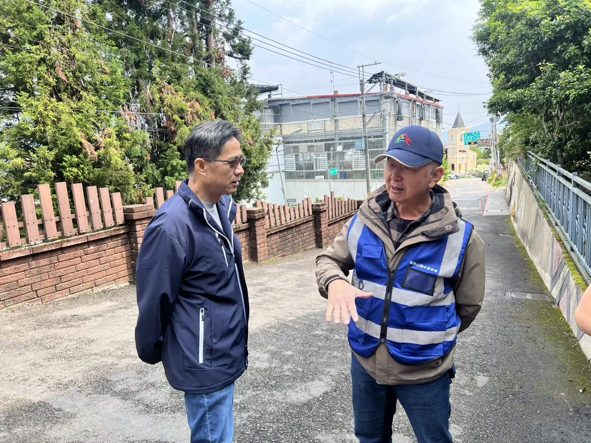 合歡溪上游崩塌！梨山百戶斷水告急 市府急運700箱水、允諾強化防災韌性