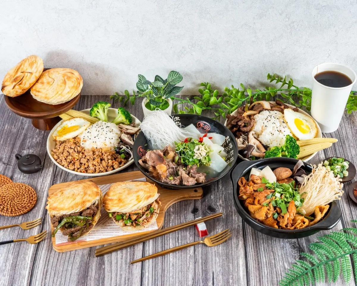 下課時間人潮滿滿!「有饃有樣肉夾饃」在花蓮帶來正宗陝西風味