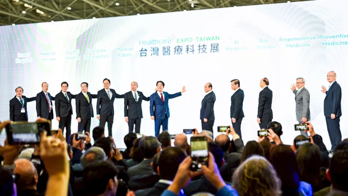 桃園醫療再升級!張善政赴醫療科技展取經 誓言導入AI與智慧科技