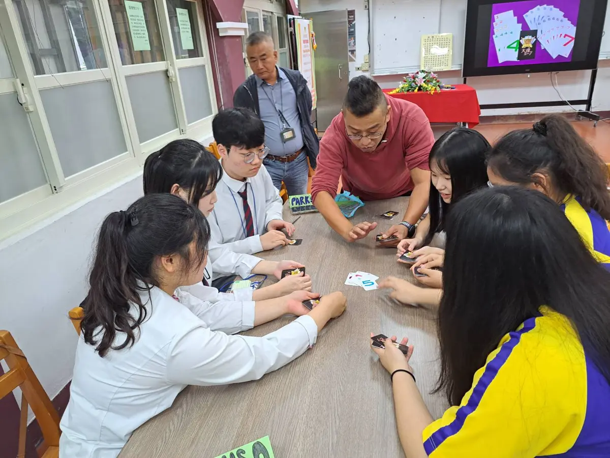 萬華大理高中喜迎58歲!韓國高校來訪簽MOU,四國語言交流驚豔全場