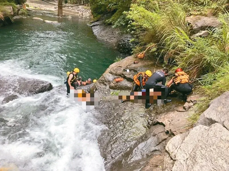 桃園小烏來天空步道發生溺水事故 3名少年不幸身亡
