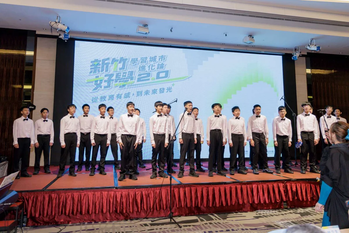新竹市狠砸600億大升級!高虹安推「新竹好學2.0」,小三到高三將「生生有平板」