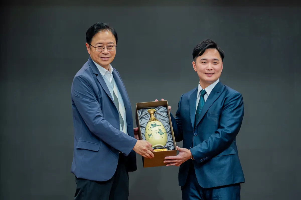 府會新氣象!民進黨團總召交棒許家睿,張善政期許合作推動桃園建設