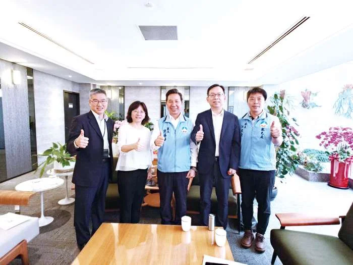 解決機票一票難求!金門縣長陳福海赴民航局 爭取急難優先候補機制