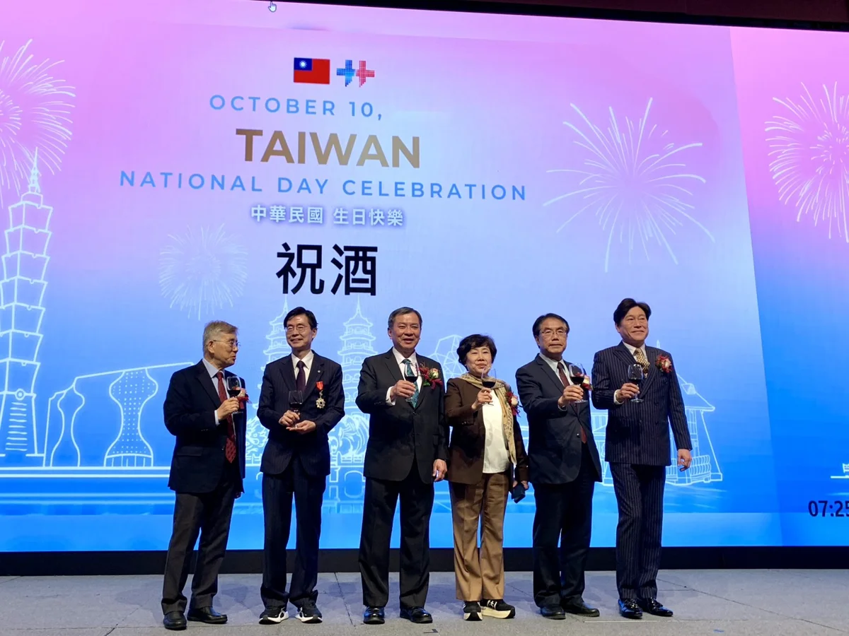 首爾國慶酒會飄台南味!黃偉哲化身最強推銷員,特色農產驚豔韓國