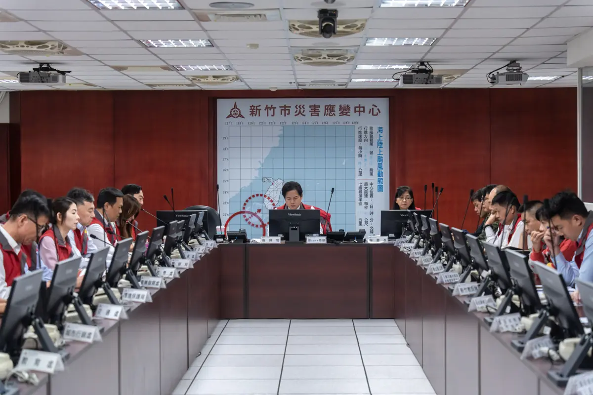 鳳凰颱風逼近!新竹市一級開設 代理市長邱臣遠急令:4大重點區域嚴加戒備