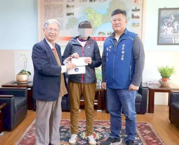 金門盤山村婦人頓失依靠 胡璉基金會暖心送上「及時雨」