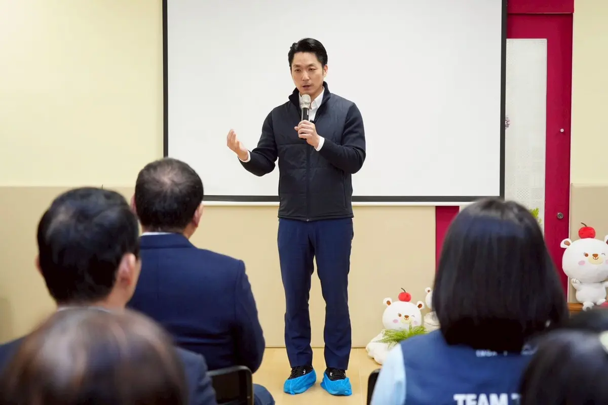 蔣萬安率隊訪新北取經!北市拚「校校有公托」借鏡侯友宜成功經驗