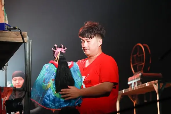 只要100元！蕭建平木偶劇團《怪俠紅黑巾》週末豐原震撼開演