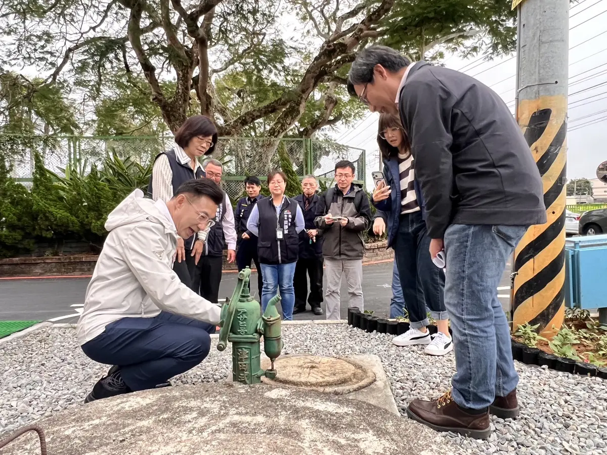 新社秘境再升級！崑南環池步道點燈啟用，親子散步、夜間遊覽更安心
