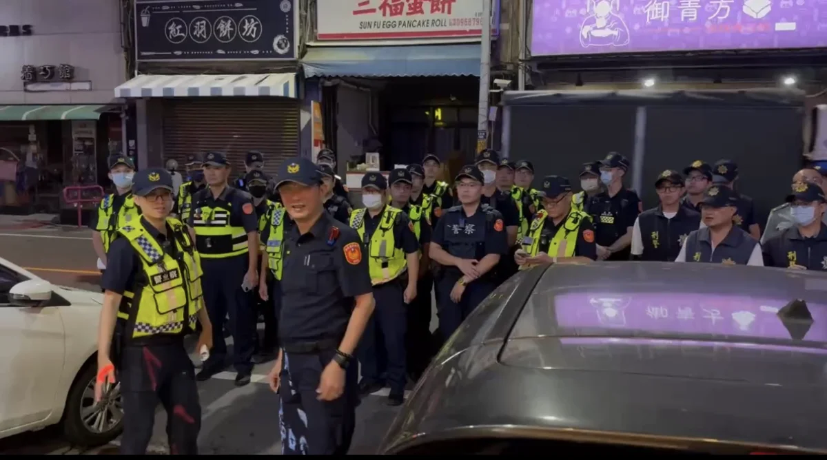 【暑假來臨】青春專案起跑!彰化警出動40警力掃蕩KTV 查扣違規電子菸