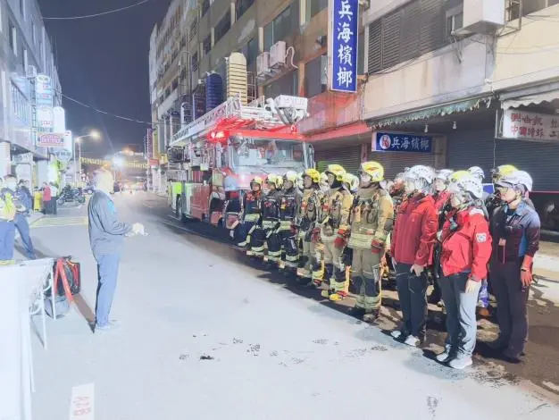 苗栗市中山路民宅惡火!1女躲廁所失去生命跡象,消防局揭火場保命關鍵