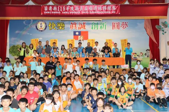 苗栗縣長盃躲避球賽苑裡開打!400選手爭全國賽門票 副縣長賴香伶到場打氣