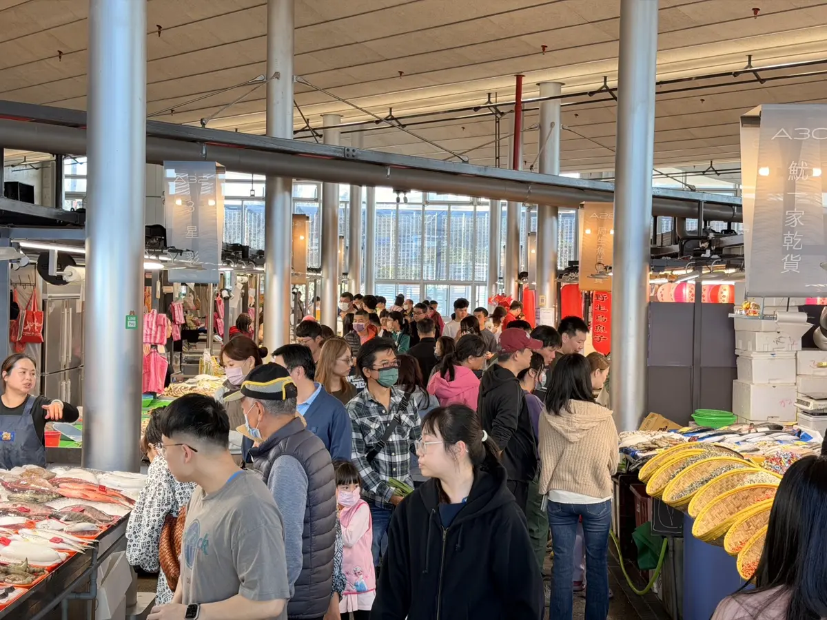 新竹漁港大翻新!竹風漁市春節狂吸20萬人潮,228連假再加碼千張「加倍券」