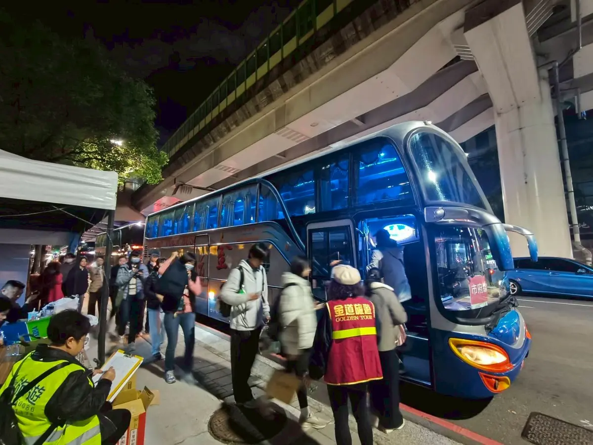 台中跨年疏運大成功!逾200班接駁車發威 凌晨1:30恢復順暢