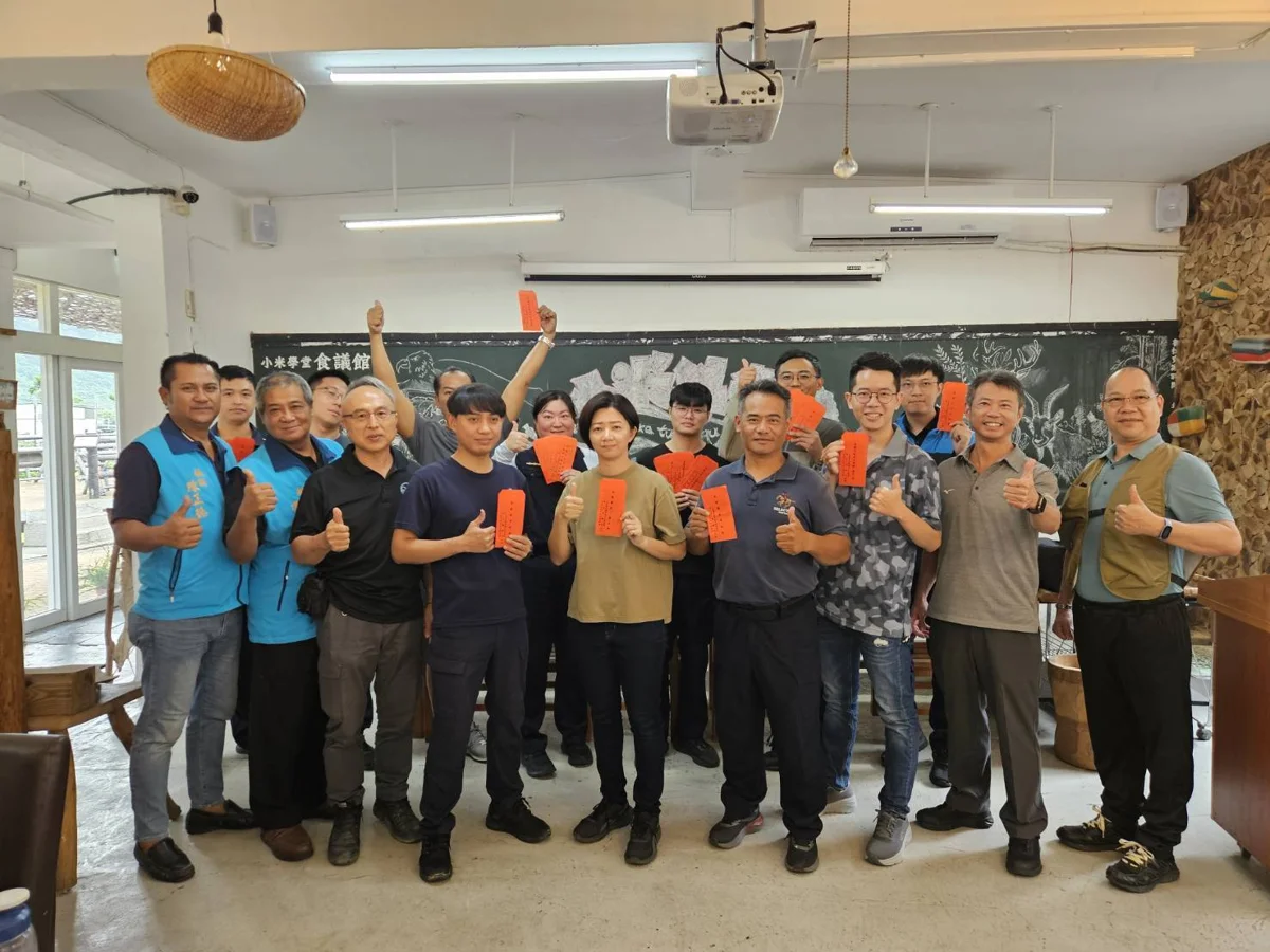 暖心!大武警友顧問團頒發獎勵金 慰勉南迴員警辛勞