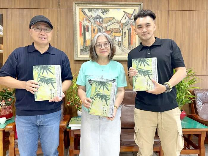 解嚴39週年!烏坵協會贈金門文化局白色恐怖史料,推動人權教育