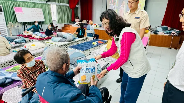鳳凰颱風逼近！台南市府啟動預防性收容，黃偉哲：守護市民安全第一