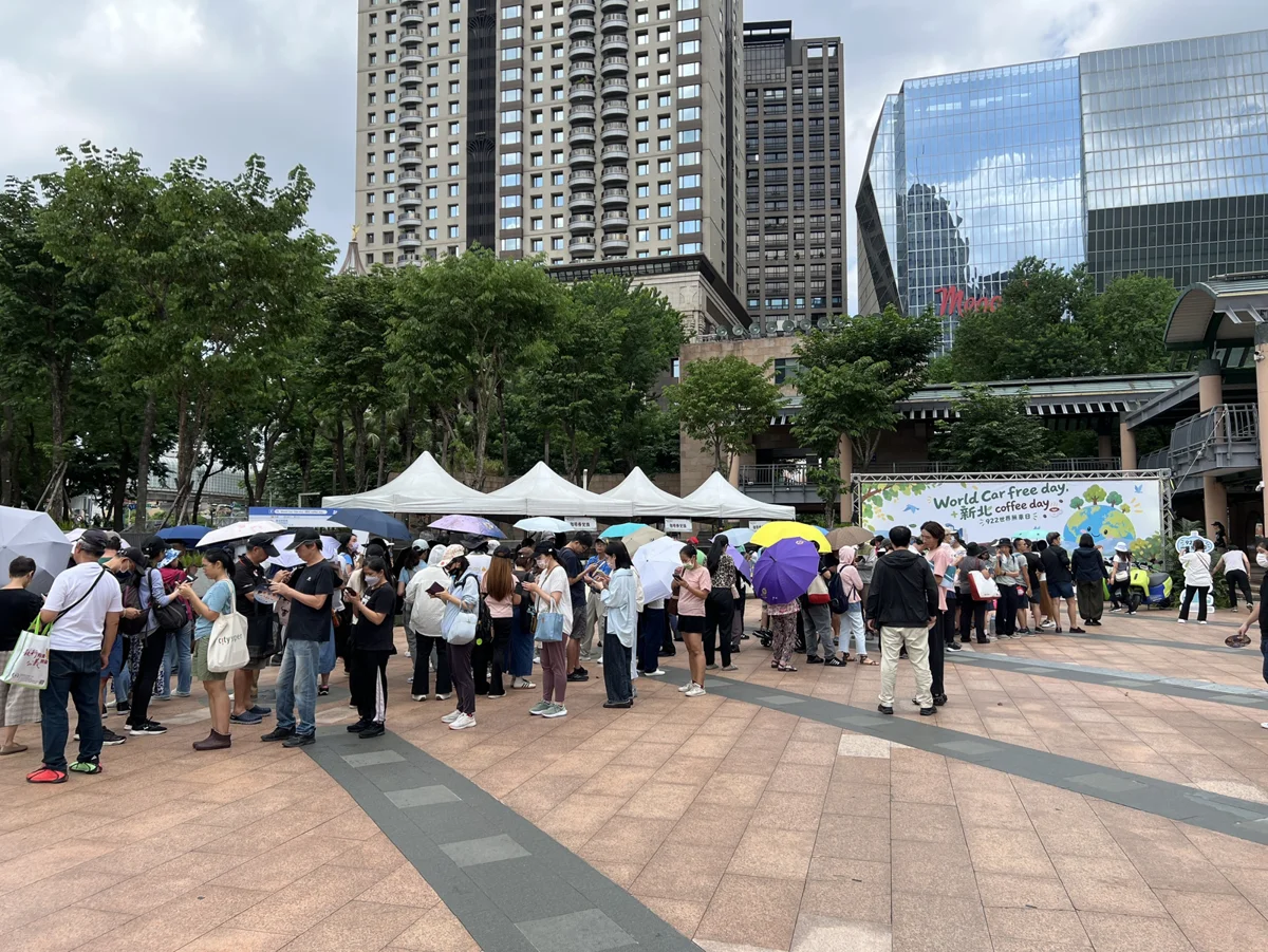 雙北公車9/22全面免費!新北響應無車日 曬搭車照送千杯星巴克再看亞運棒球