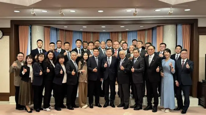 苗栗縣府訪日關鍵一站!直擊半導體材料巨頭TOK,為台積電「超前部署」供應鏈