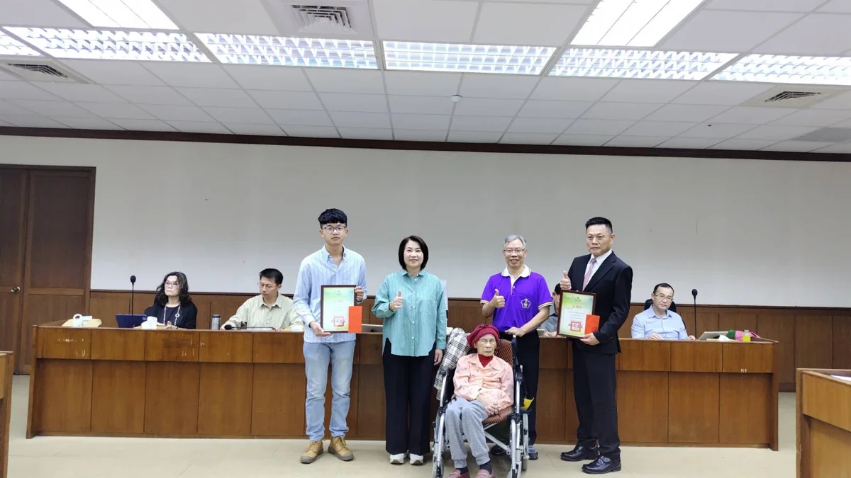 屏東表揚3大孝行楷模!調職返鄉、學以致用,動人親情故事大公開