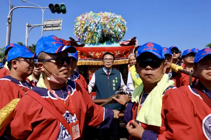 百年一見！北港「黑面三媽」重啟南巡抵台南，黃偉哲親迎聖駕