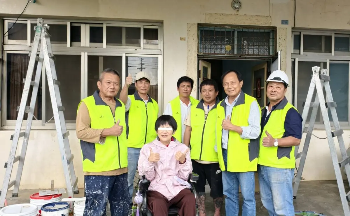 清水暖心!工會志工聯手改造危老宅,身障母子告別沙發床迎新年