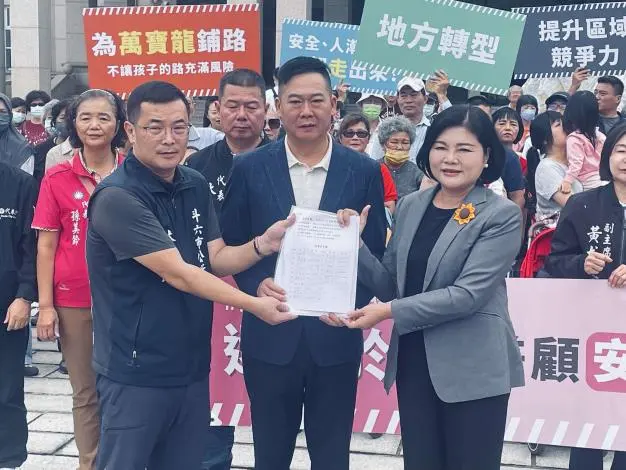 斗六民生南路人行道吵翻!數百市民議會陳情 張麗善喊話:溝通創雙贏