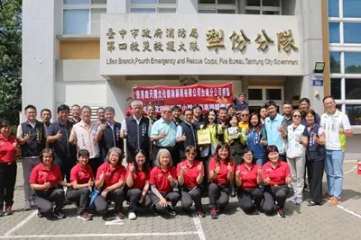 天圓文化捐贈小型水箱消防車 助台中犁份分隊穿梭窄巷救災