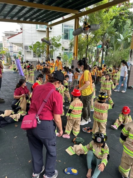 高雄岡山小小消防員出動！長榮幼兒園防火體驗營萌翻全場