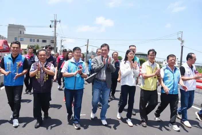 苑裡南溪橋改建通車!揮別淹水夢魘 縣長鍾東錦:治水防洪全力以赴