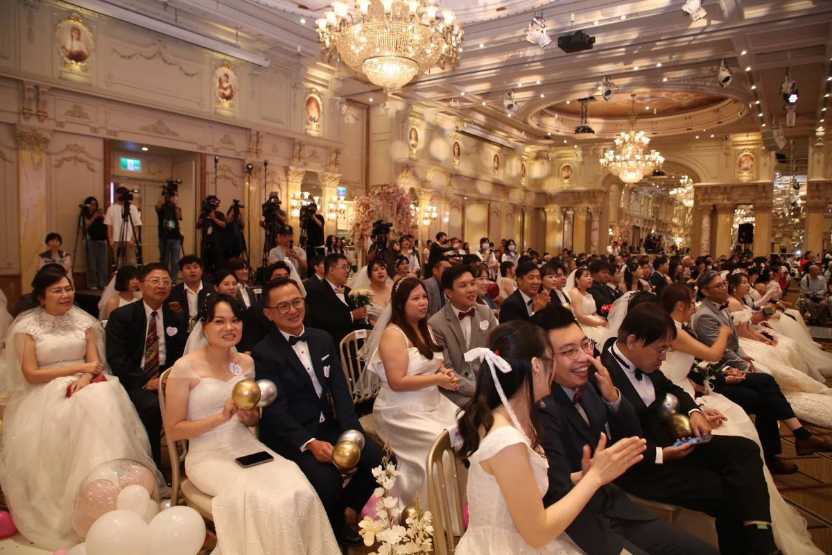 百對新人互許終生！新北市聯合婚禮 侯友宜親自見證幸福時刻