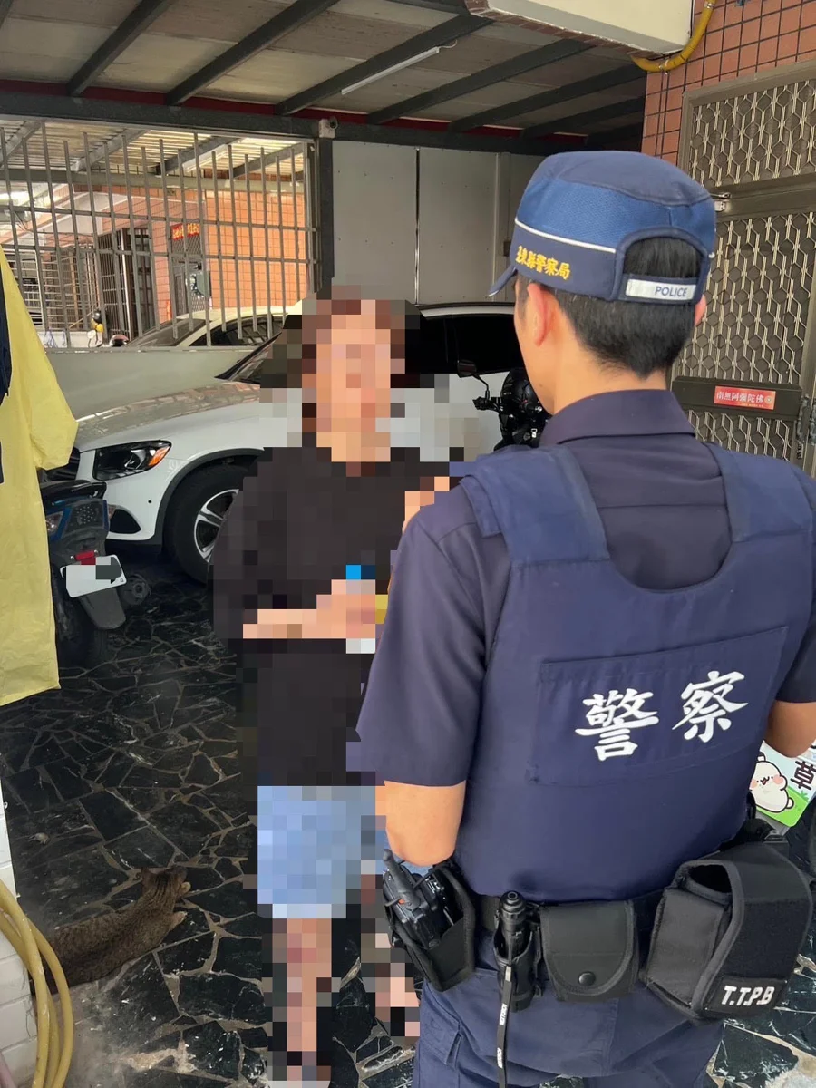 臺東暖警自掏腰包買熱食！助多餐未進食民眾度過難關