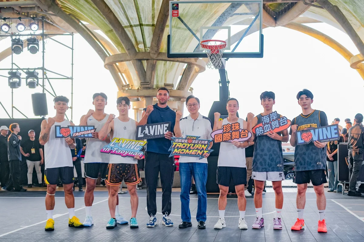 NBA球星Zach LaVine現身竹圍漁港!桃園珍珠海岸音樂節狂掀籃球熱潮