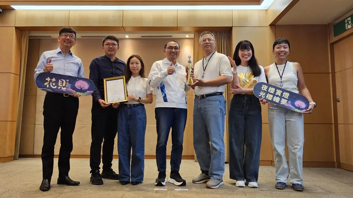 新北櫻花季再奪金!淡水夜櫻結合幾米插畫 勇奪2026美國繆思金獎