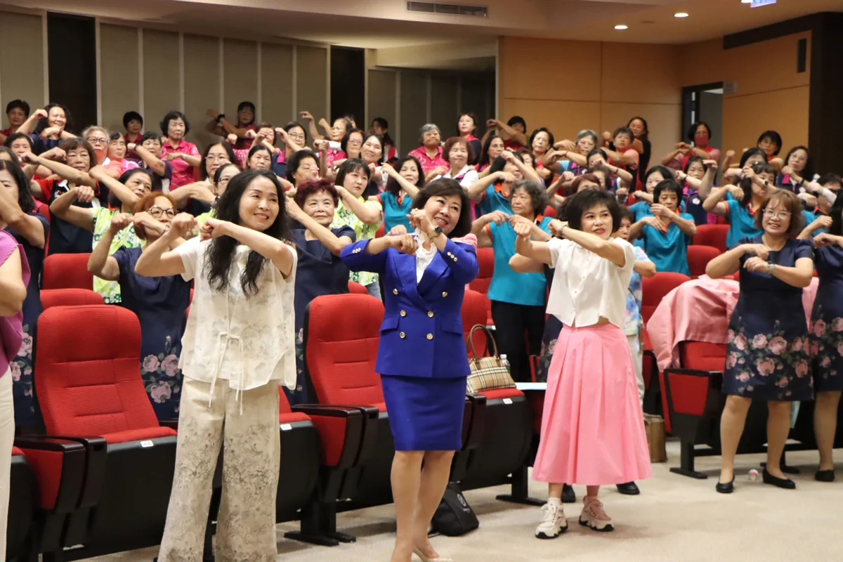 AI時代如何自我保護?苗栗縣婦女會舉辦領導幹部研習 縣長夫人現身相挺