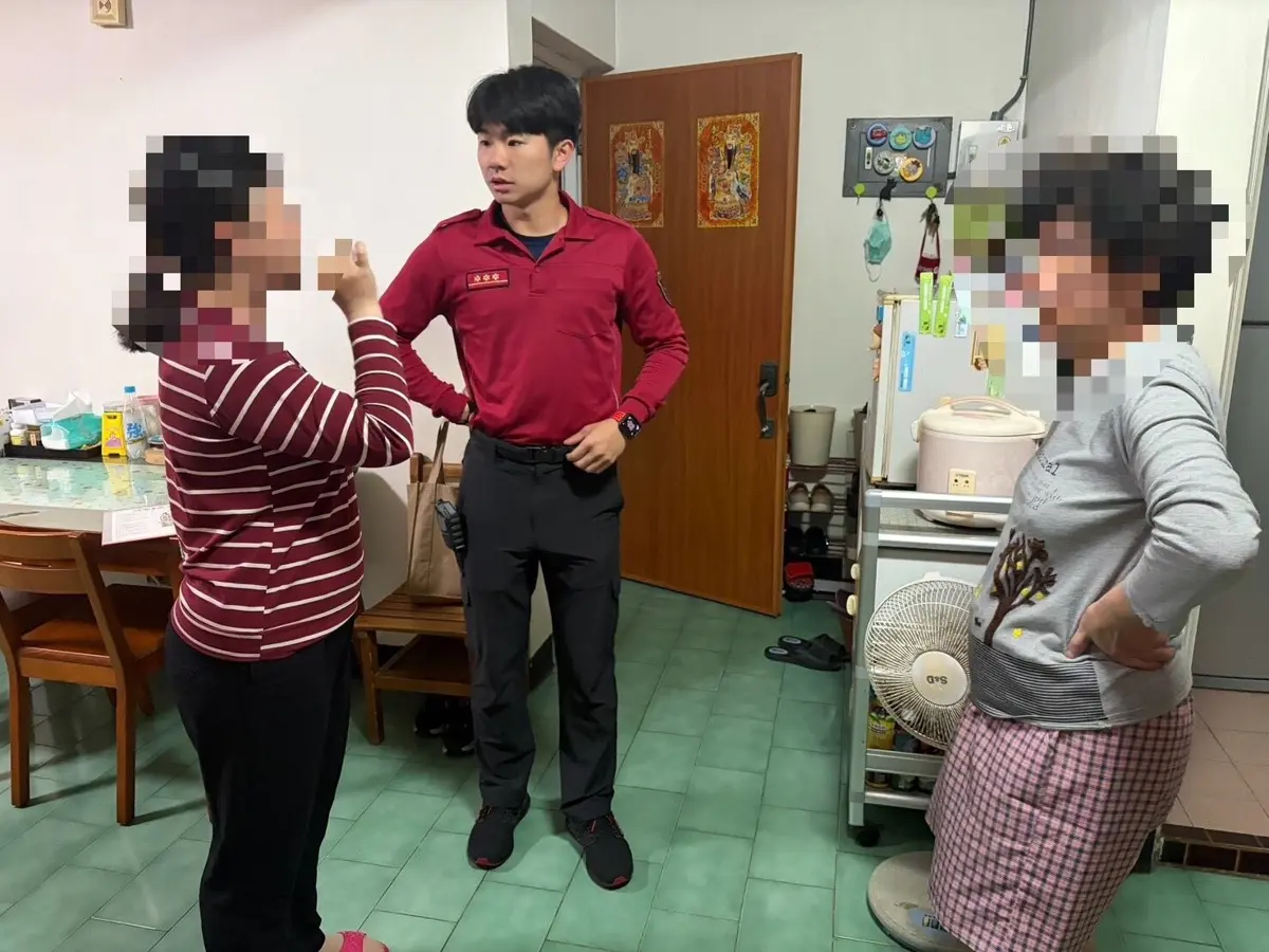 馬公民宅廚房竄火!全家靠「這神器」與一條棉被成功自救