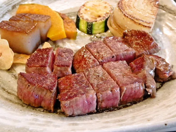 📣 UniLife 牛排週:「Steak House Yodogawa」現場鐵板秀的和牛饗宴