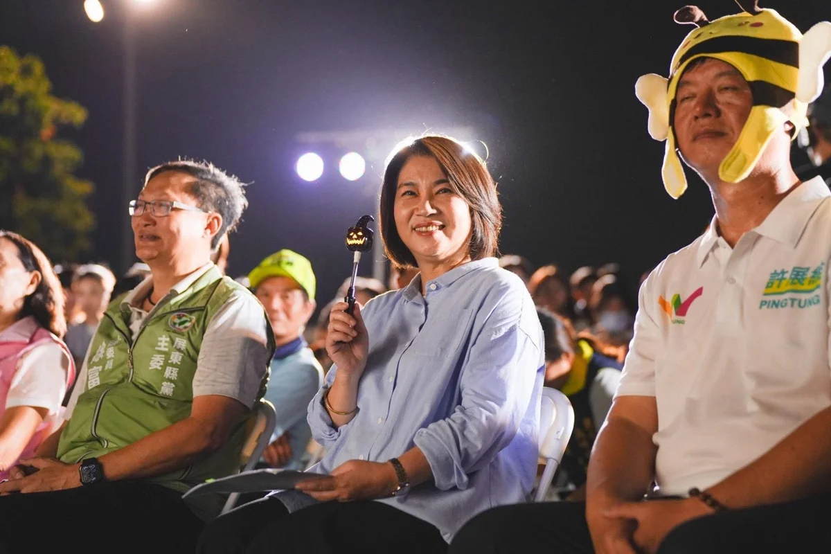 萬丹森林公園變身夜間光環境！「HELLO萬！屏東光旅」點亮超萌主燈小萬