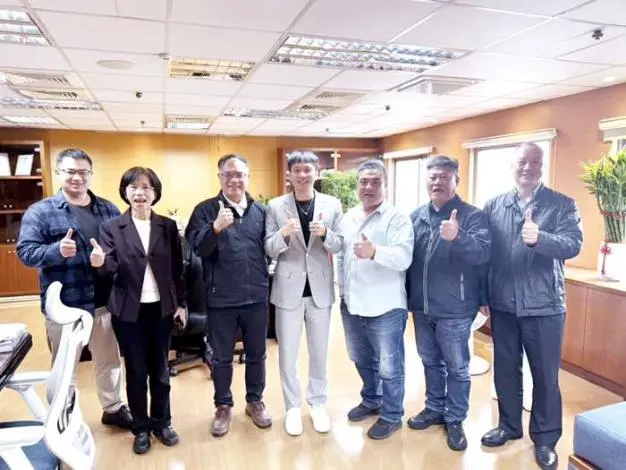 金門體育建設迎大利多!副縣長率隊拜會「金門囝仔」運動部長李洋,獲經費支持正面承諾