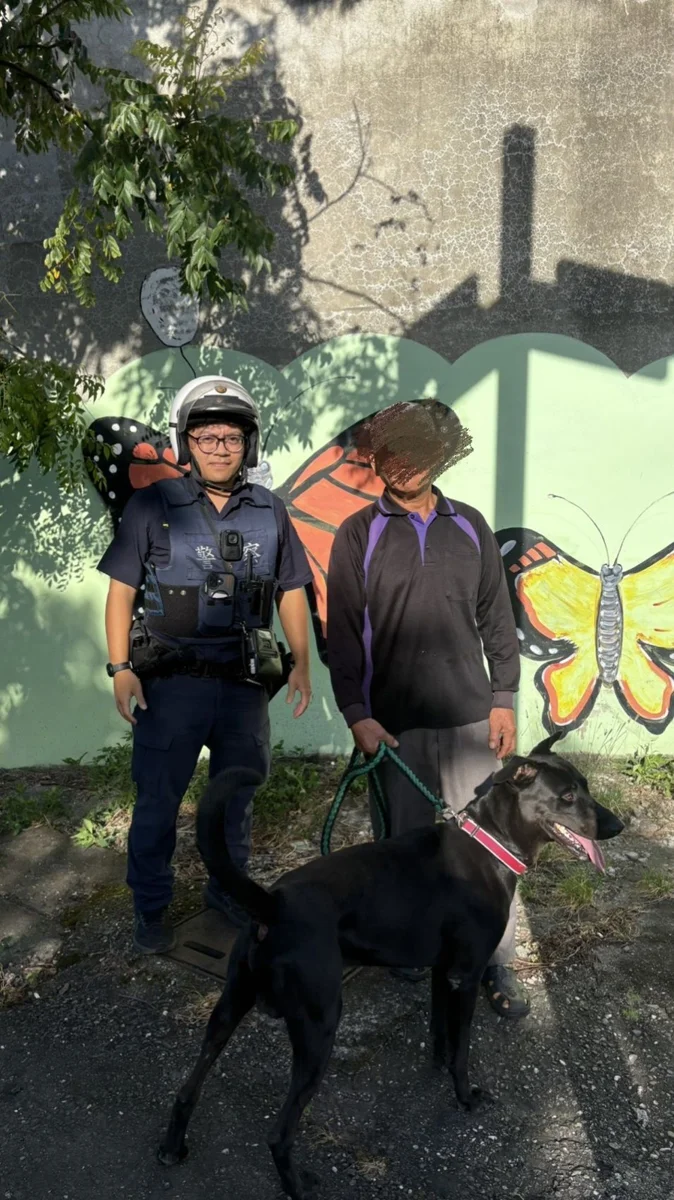 老翁烈日下苦追走失愛犬!成功分局暖心員警神救援找回「牽掛」