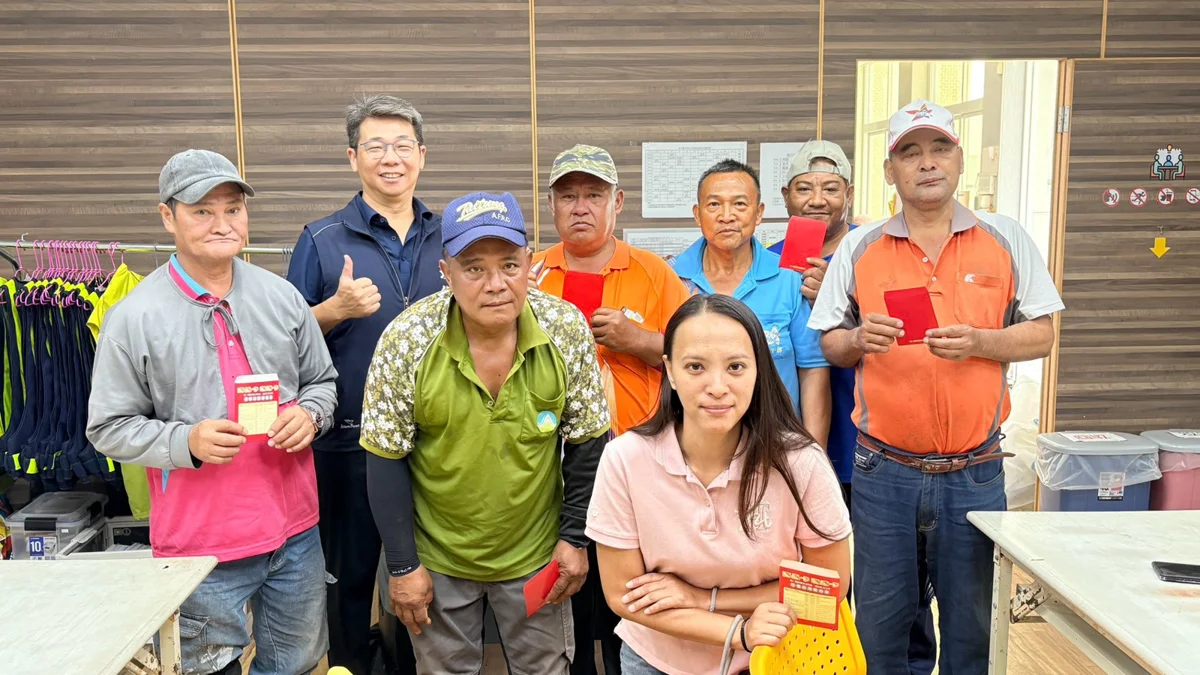 臺東清潔隊員領紅包了!縣府加碼發放1000元隊員節禮金致謝