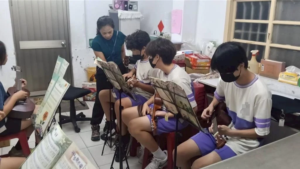 點亮少年成長路!高雄市警局暑期營隊圓滿落幕 開學續推「課後技藝班」接力陪伴