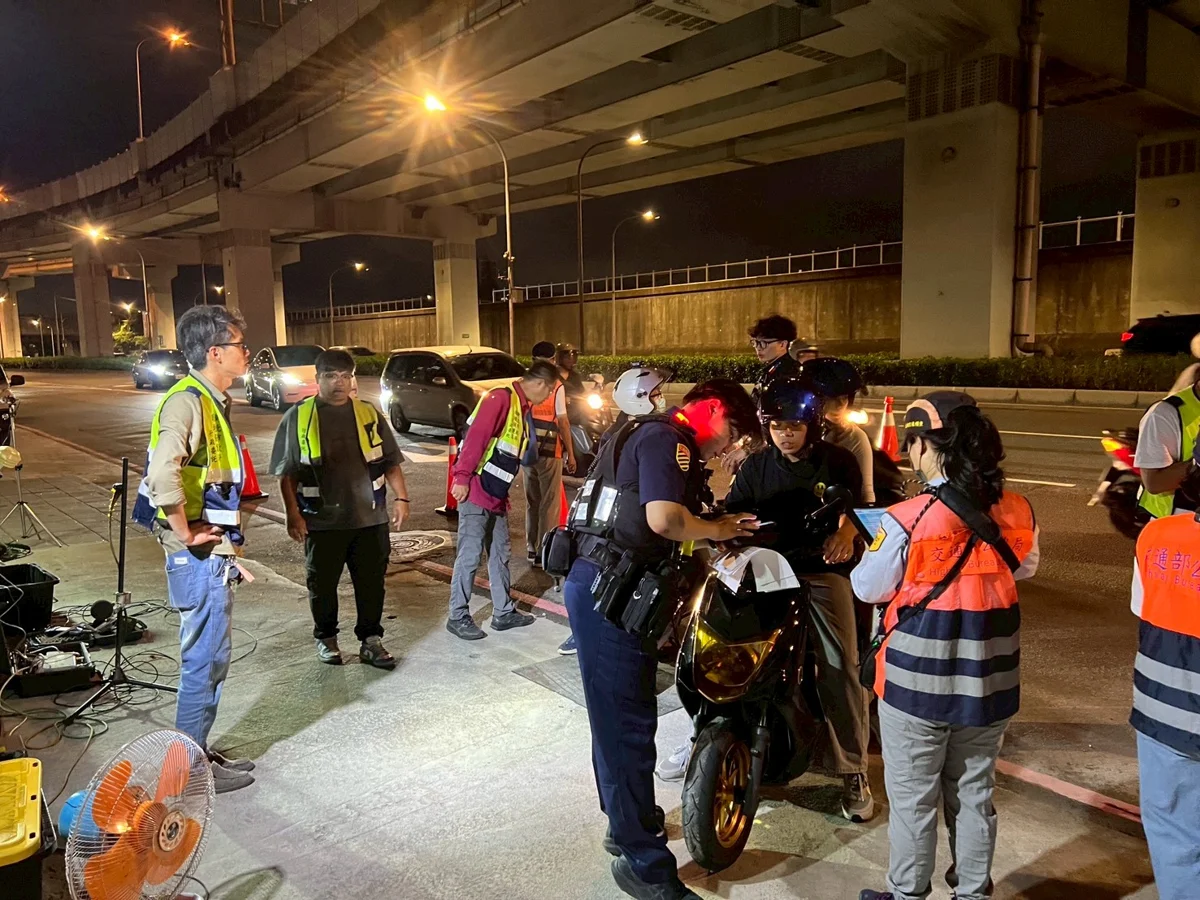 新北暑假祭鐵腕!「噪音車」熱區夜間攔查 2個月開罰214件
